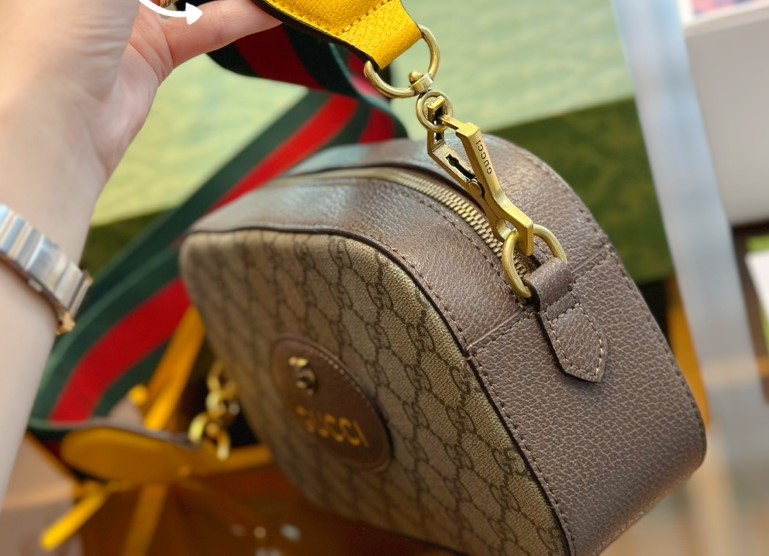 GG NEO VINTAGE GG SUPREME MESSENGER BAG 24CM ‎476466 K9GVT 8856