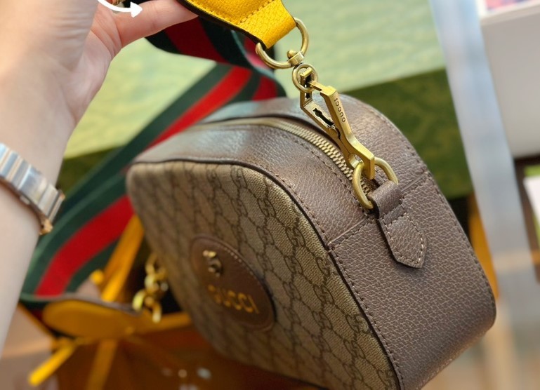 GG NEO VINTAGE GG SUPREME MESSENGER BAG 24CM ‎476466 K9GVT 8856