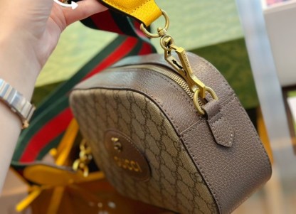 GG NEO VINTAGE GG SUPREME MESSENGER BAG 24CM ‎476466 K9GVT 8856