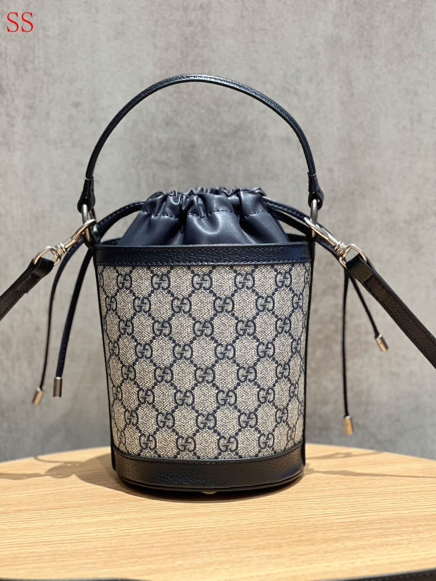 GG OPHIDIA BUCKET BAG BLACK 20CM