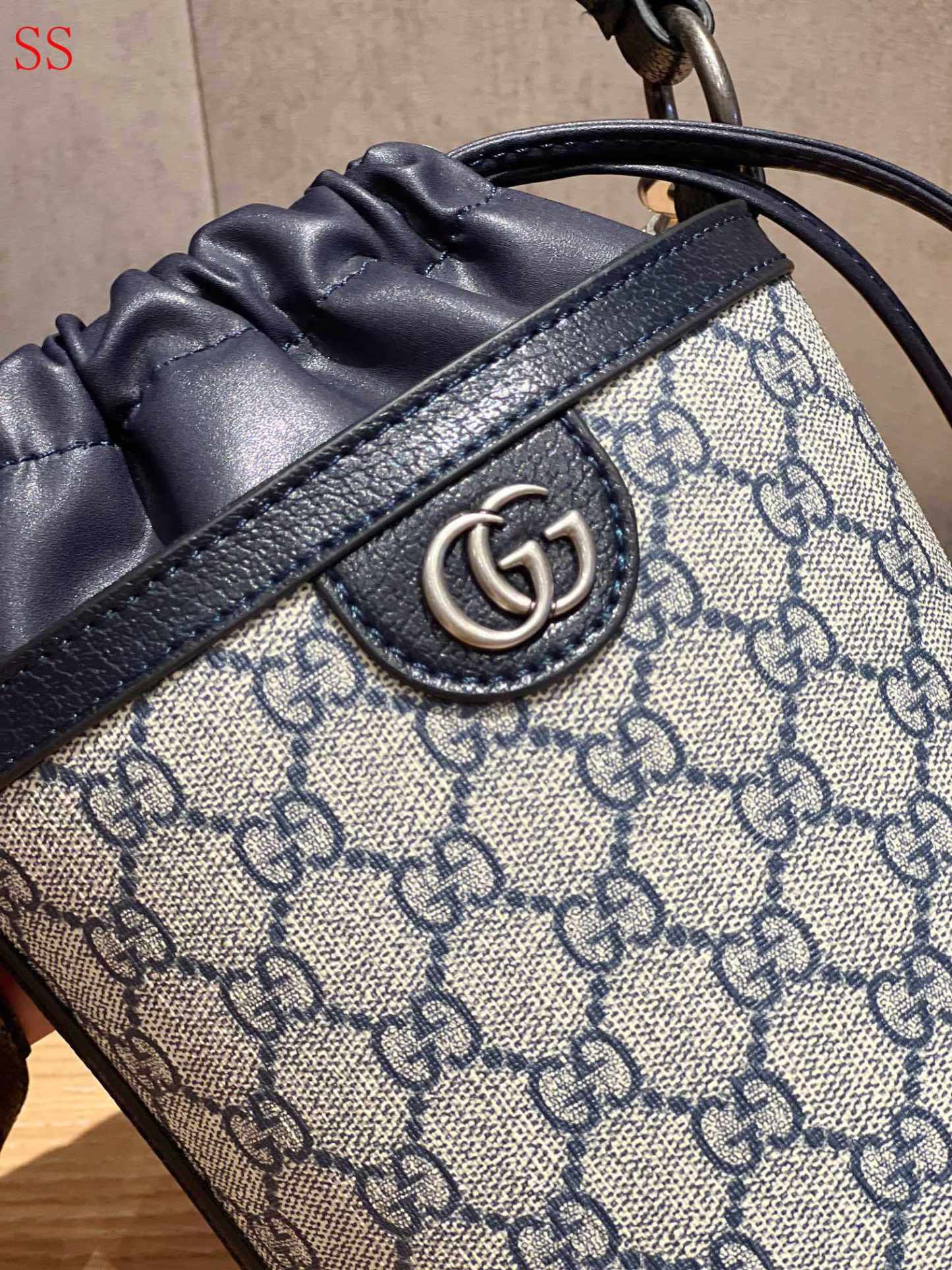 GG OPHIDIA BUCKET BAG BLACK 20CM