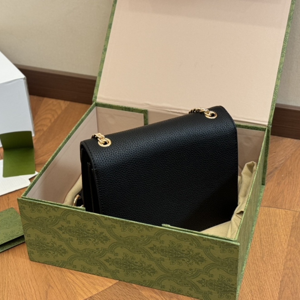 GG INTERLOCKING LEATHER CHAIN CROSSBODY BAG BLACK 20CM