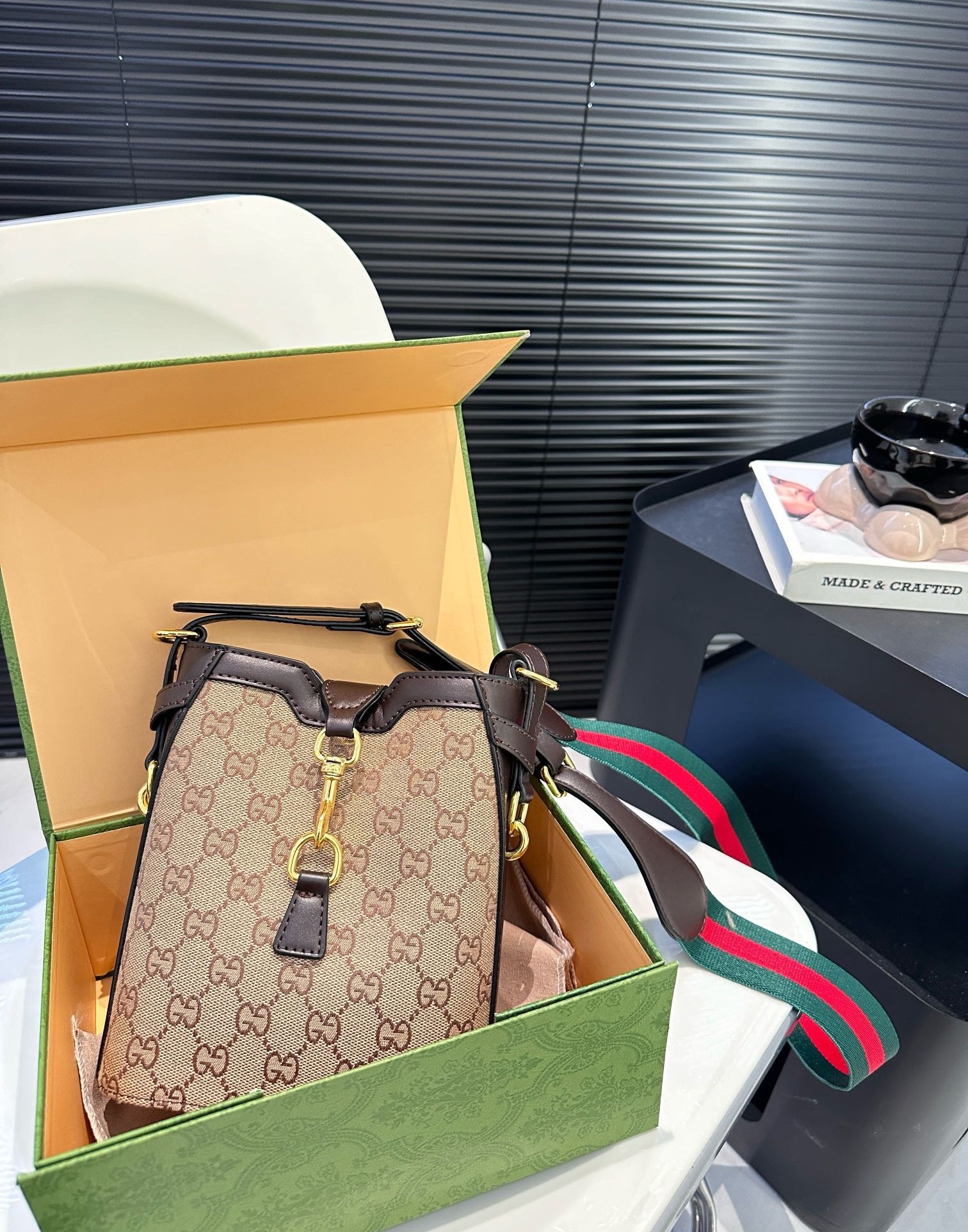 GG ORIGINAL GG SMALL BUCKET BAG BEIGE AND EBONY 19CM 782919 FADAC 9762