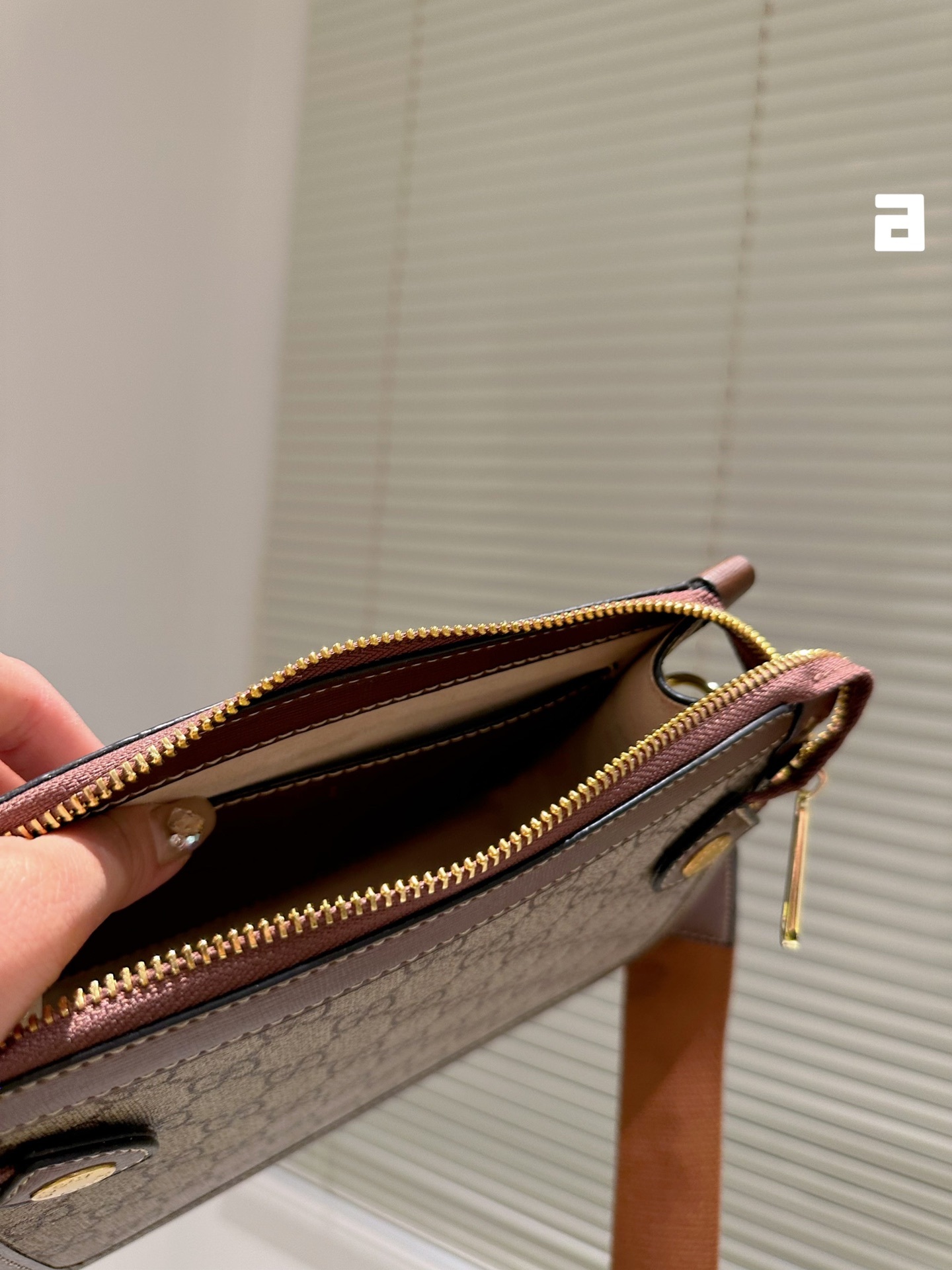 GG MESSENGER BAG WITH INTERLOCKING G BROWN 21CM 674164 92THN 100