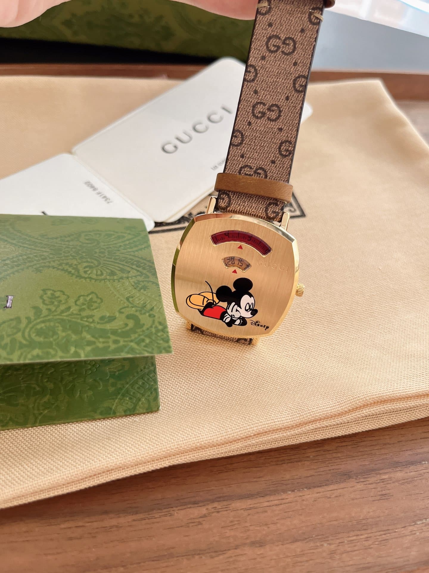 GUCCI X DISNEY MICKEY MOUSE GOLD DIAL WITH LEATHER STRAP WATCH BROWN 38MM YA157420
