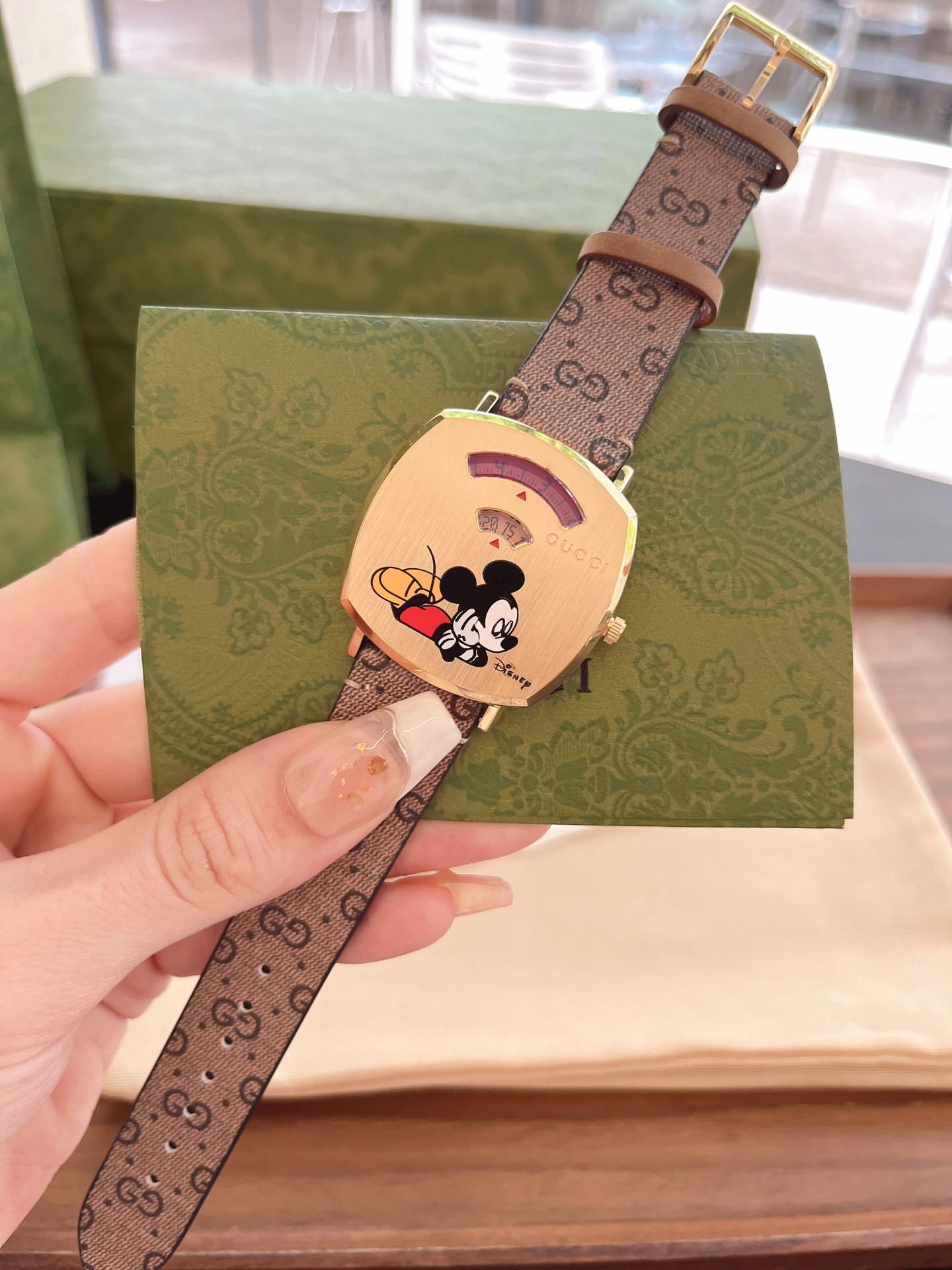 GUCCI X DISNEY MICKEY MOUSE GOLD DIAL WITH LEATHER STRAP WATCH BROWN 38MM YA157420