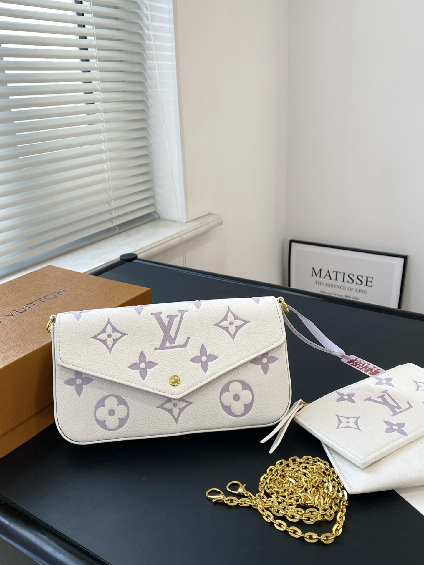 LV POCHETTE FELICIE BAG IN LATTE AND BUBBLE TEA 22CM