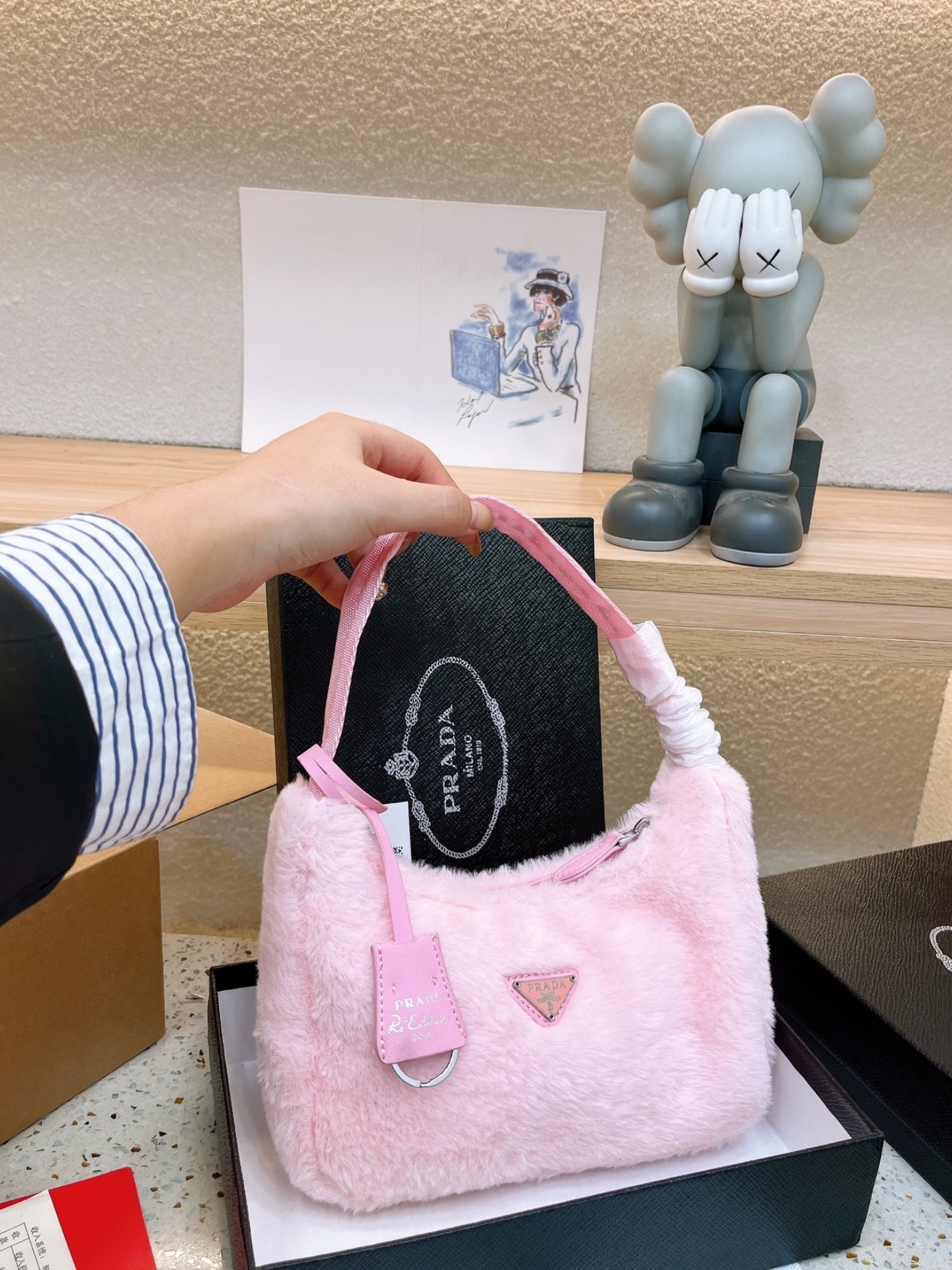 PR RE EDITION 2000 BAG IN SHEARLING PINK 23CM