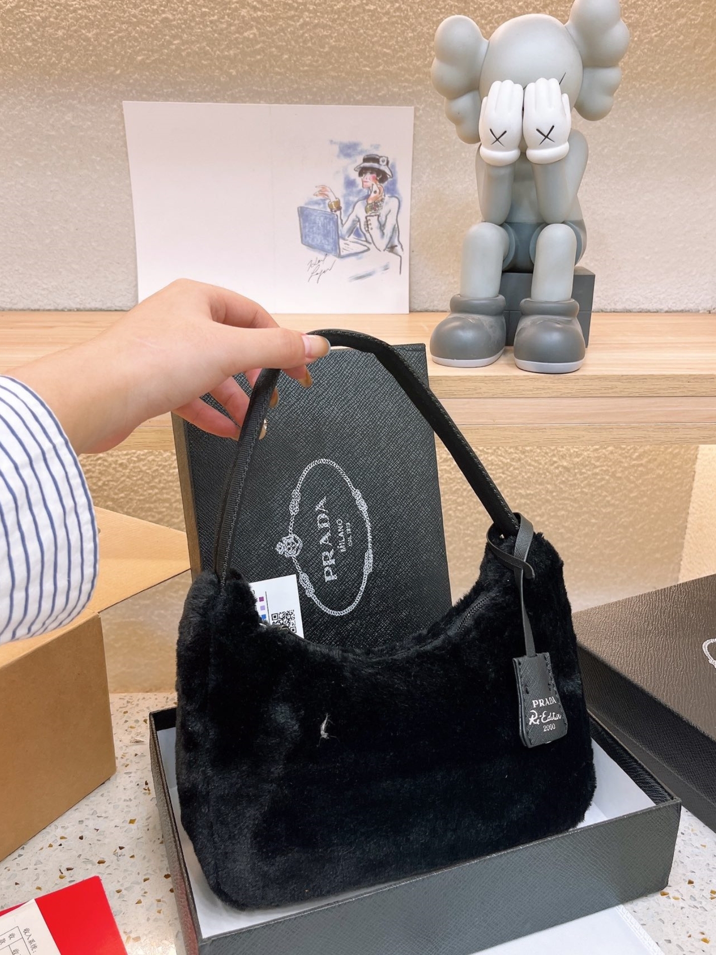 PR RE EDITION 2000 BAG IN SHEARLING BLACK 23CM