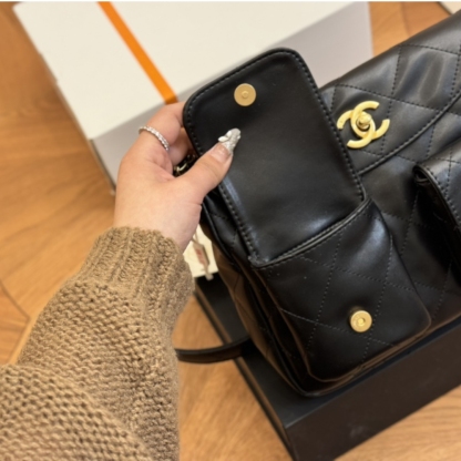 CC HOBO BAG GLOSSY CALFSKIN BLACK 25CM AS4668 B15543 94305