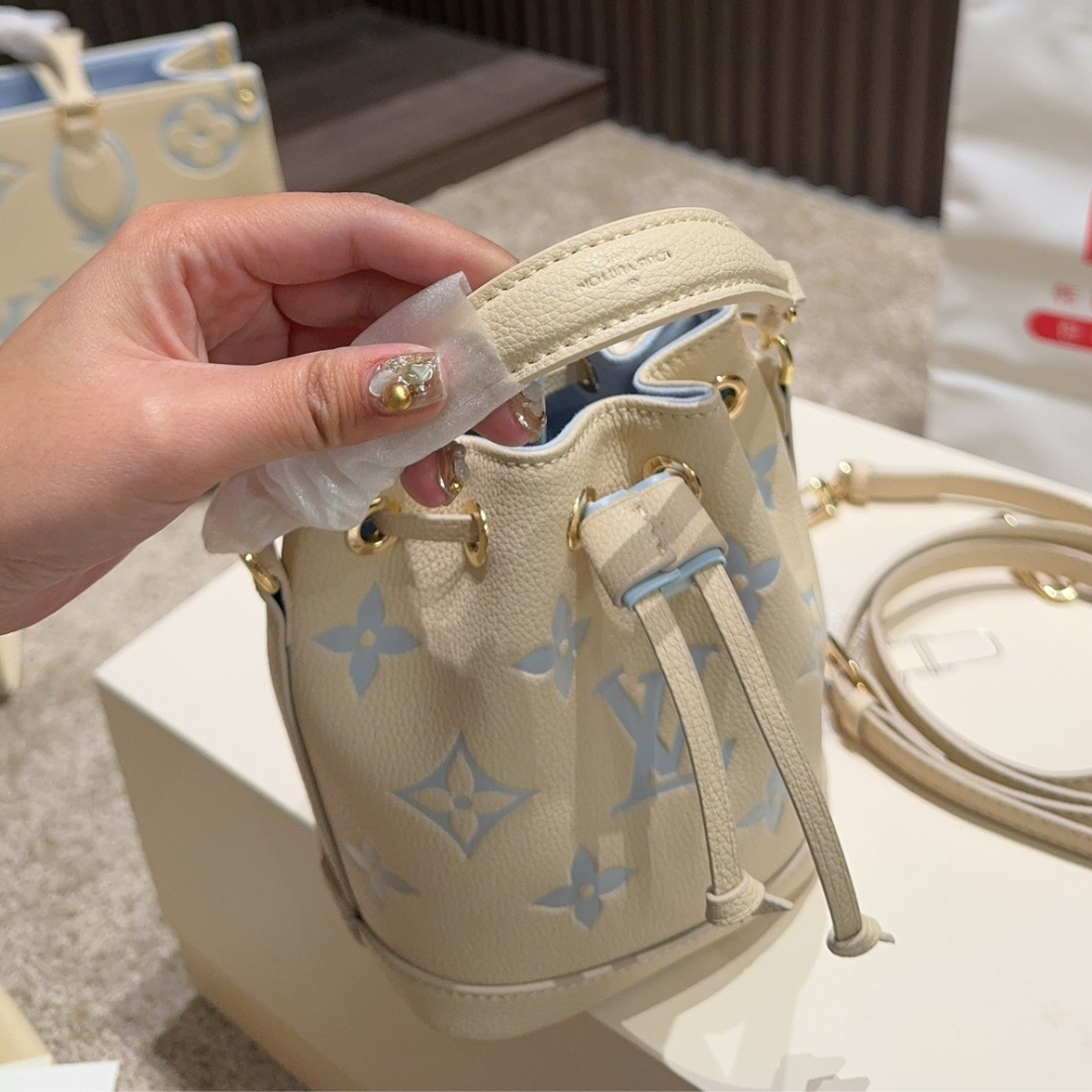 LV NANO NOÉ CANDY BLUE 13CM