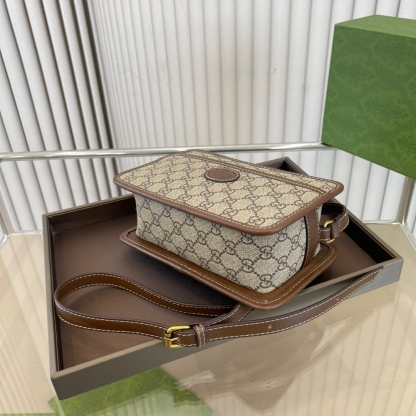 GG MINI BAG WITH INTERLOCKING G IN GG SUPREME BROWN 22CM