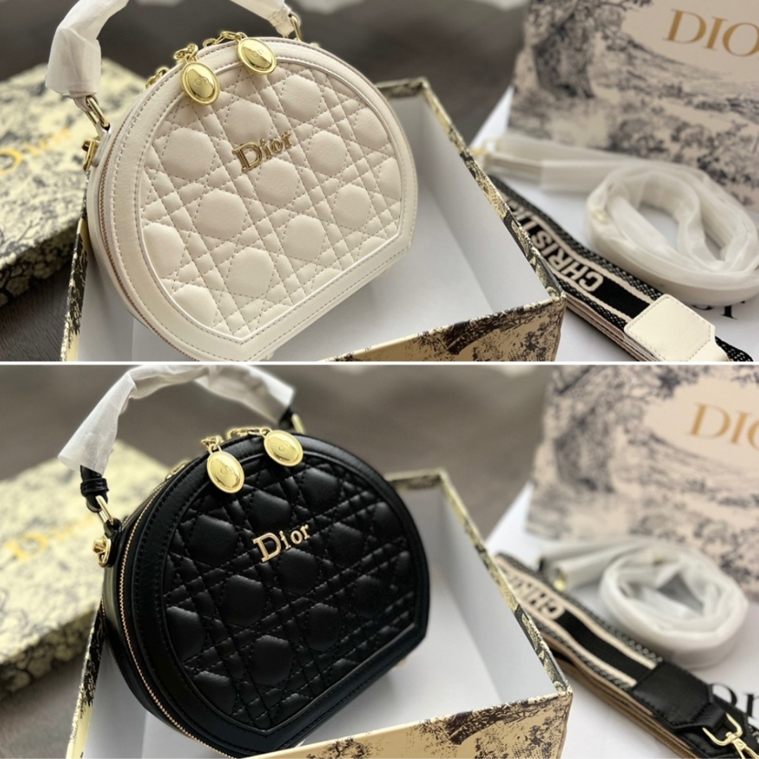 DOR CARO ROUND POUCH CROSS BAG GOLD HARDWARE WHITE 13CM