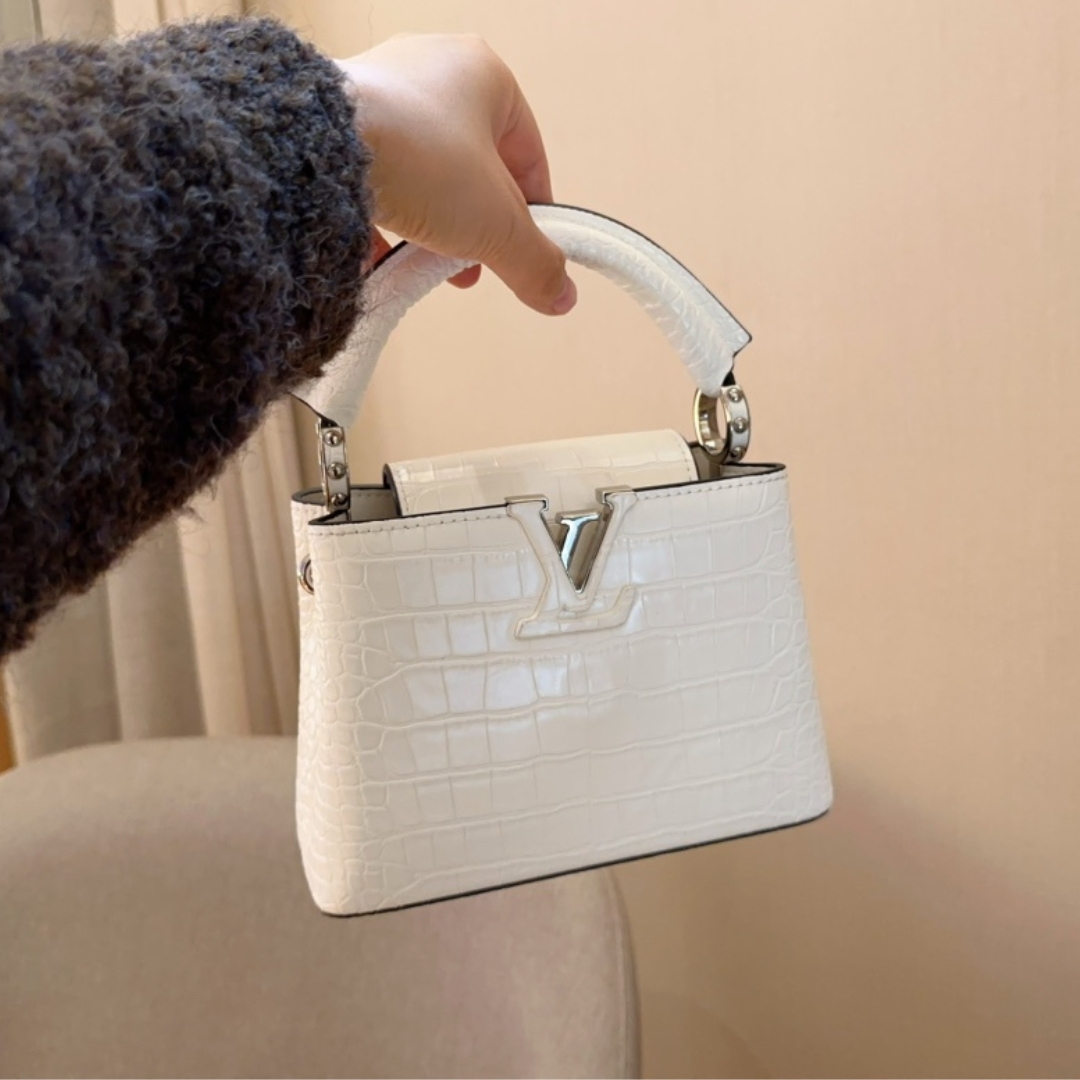 LV CAPUCINES MINI WHITE 21CM N93701