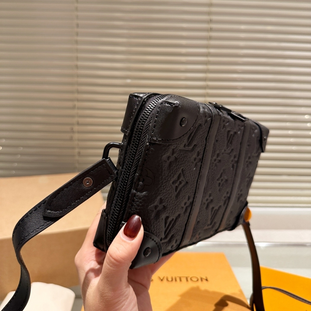 LV SOFT TRUNK WALLET MONOGRAM TAURILLON LEATHER BLACK 23CM M80224