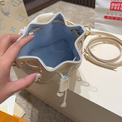 LV NANO NOÉ CANDY BLUE 13CM