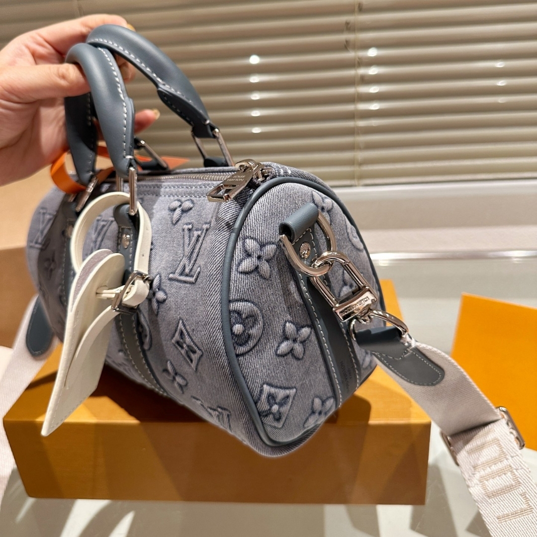 LV KEEPALL BANDOULIÈRE 25 MONOGRAM WASHED DENIM CANVAS 24CM M22762