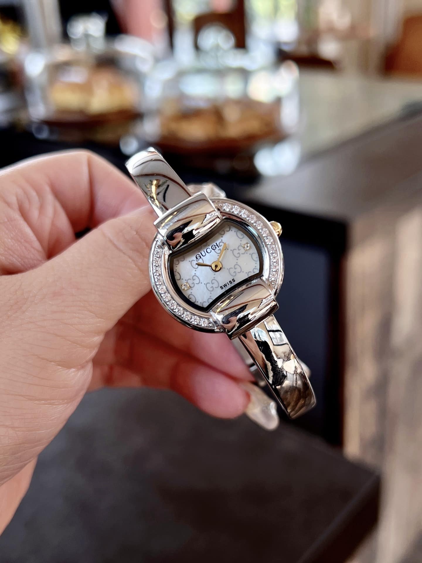 GUCCI GG BANGLE BRACELET WATCH ALLOY WITH DIAMOND WHITE 25MM