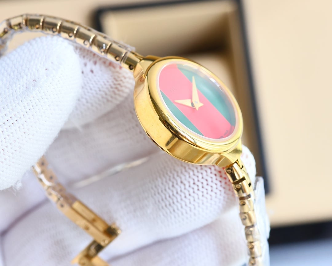 GUCCI LADIES WATCH ROUND CASE WITH SLIM DIAL GOLD IN MULTI COLOR 22MM