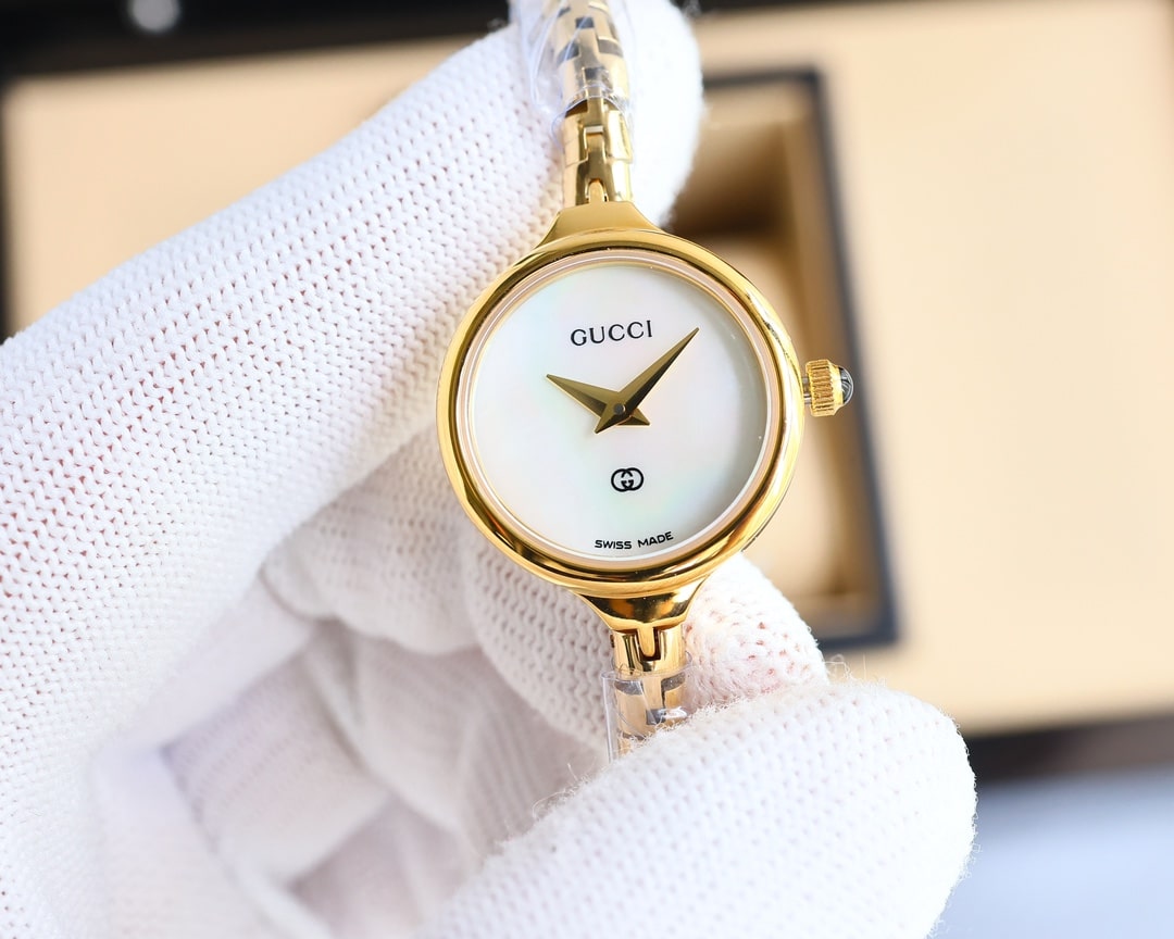 GUCCI LADIES WATCH ROUND CASE WITH SLIM DIAL GOLD IN WHITE 22MM