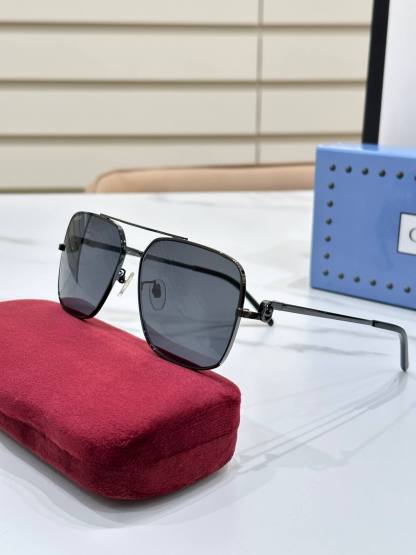 GG Pilot Urban Web Block Aviator Sunglasses GG1605S
