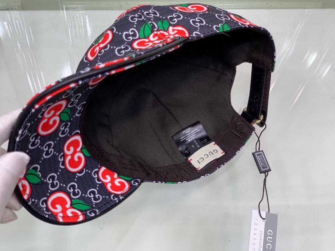 GG GG APPLE BASEBALL CAP BLACK