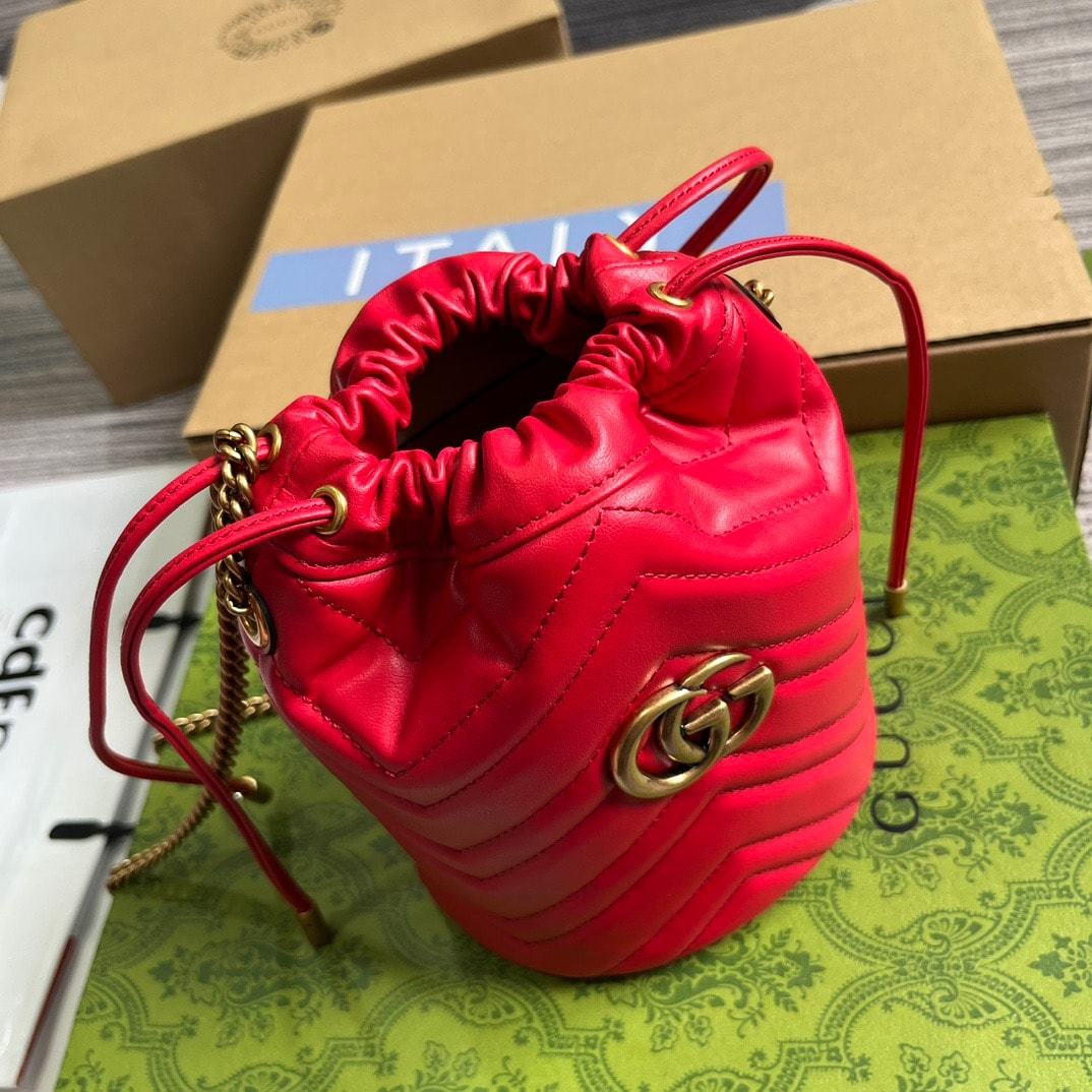 GG GG MARMONT MATELASSÉ MINI BUCKET BAG RED 13CM 575163 DTDHT 6832