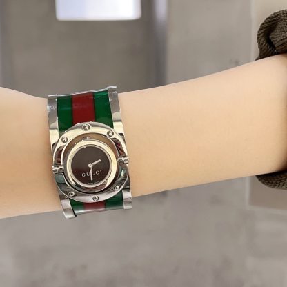 GUCCI 112 THE TWIRL BLACK DIAL 33MM YA112417