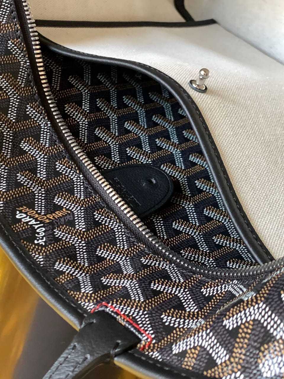 GOYARD ARTOIS PM BAG IN GOYARDINE CANVAS AND CHEVROCHES CALFSKIN BLACK 30CM ARTOISPMLTY01CL01P