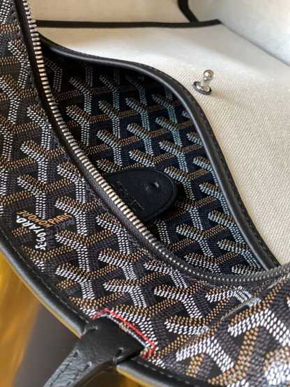 GOYARD ARTOIS PM BAG IN GOYARDINE CANVAS AND CHEVROCHES CALFSKIN BLACK 30CM ARTOISPMLTY01CL01P