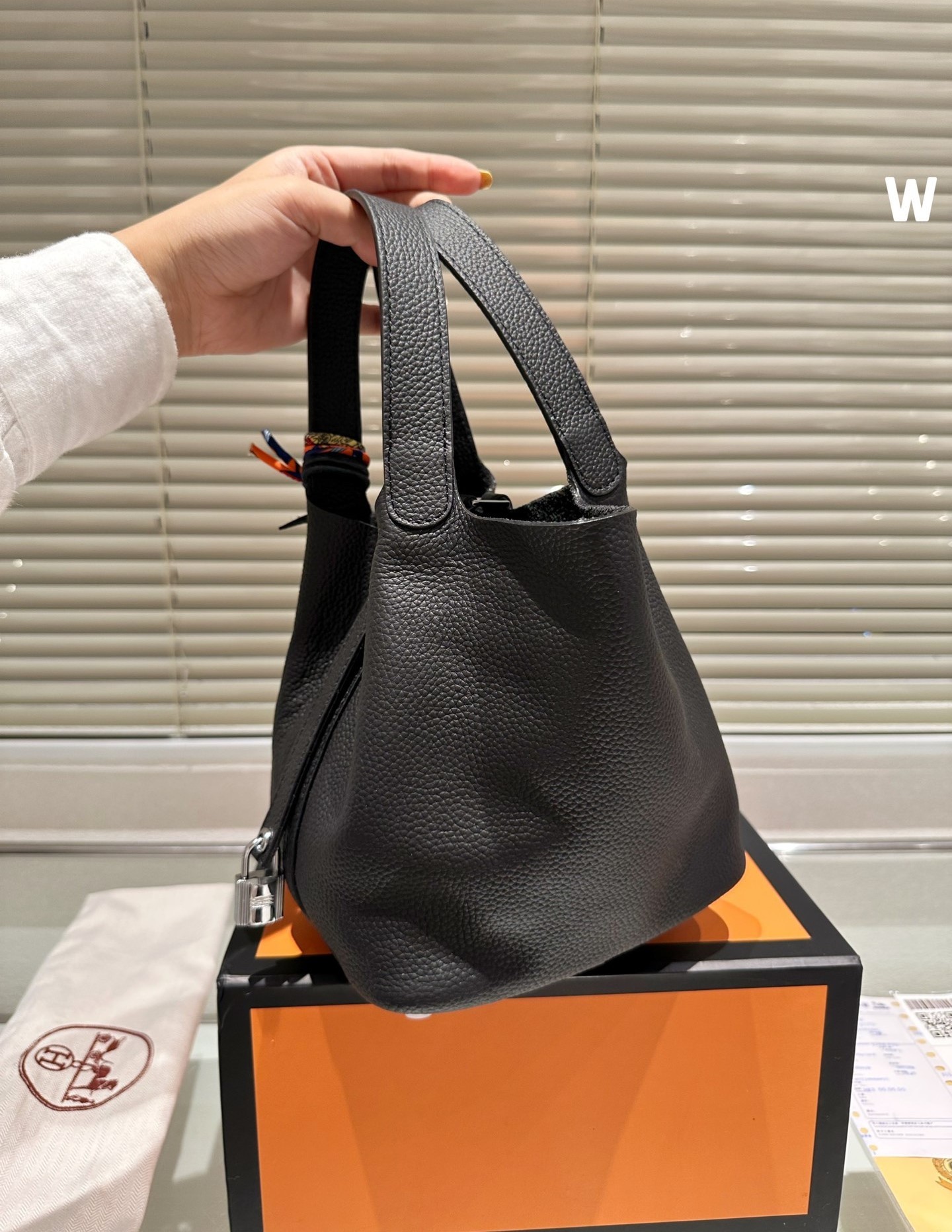 HM PICOTIN LOCK 18 WITH CHARM BLACK 18CM