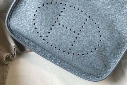 HM CLEMENCE EVELYNE PM 30CM CIEL BLUE