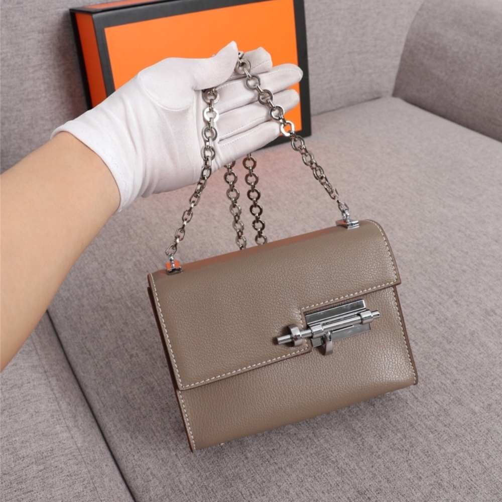 HM VERROU CHAIN LOCK MINI BAG GREY 17CM