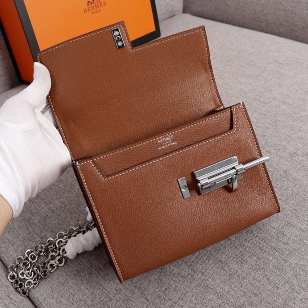 HM VERROU CHAIN LOCK MINI BAG BROWN 17CM