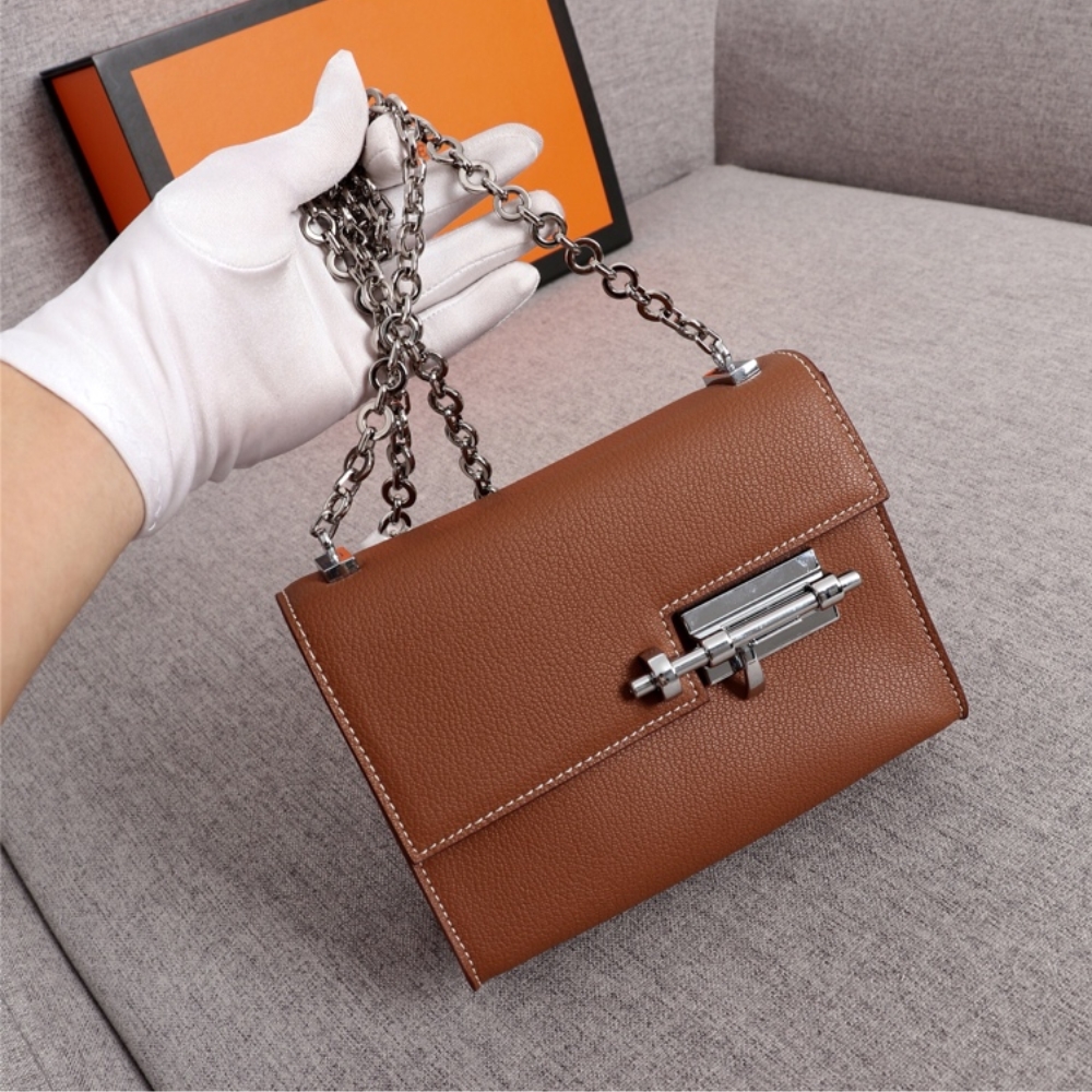 HM VERROU CHAIN LOCK MINI BAG BROWN 17CM