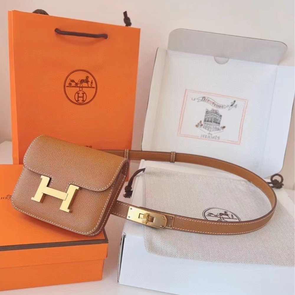 HM CONSTANCE SLIM WALLET GOLD 13CM H082060CC37