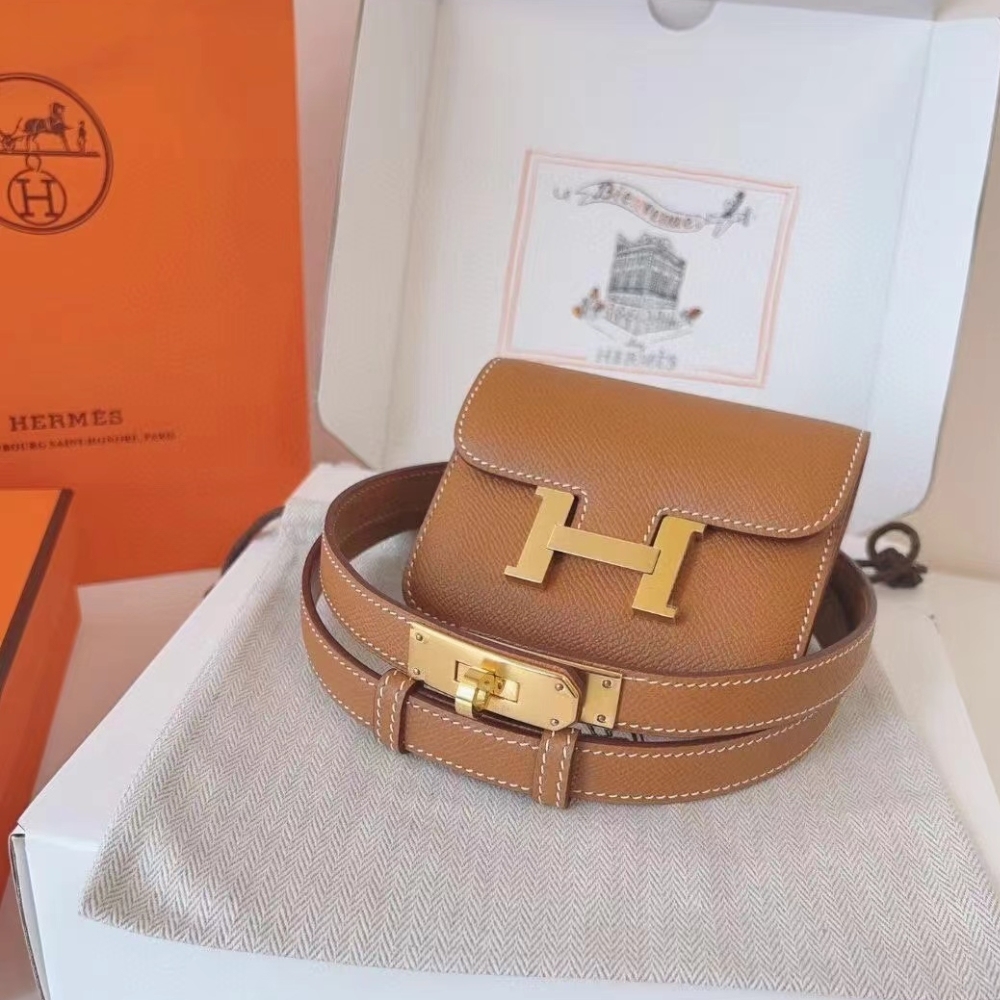 HM CONSTANCE SLIM WALLET GOLD 13CM H082060CC37