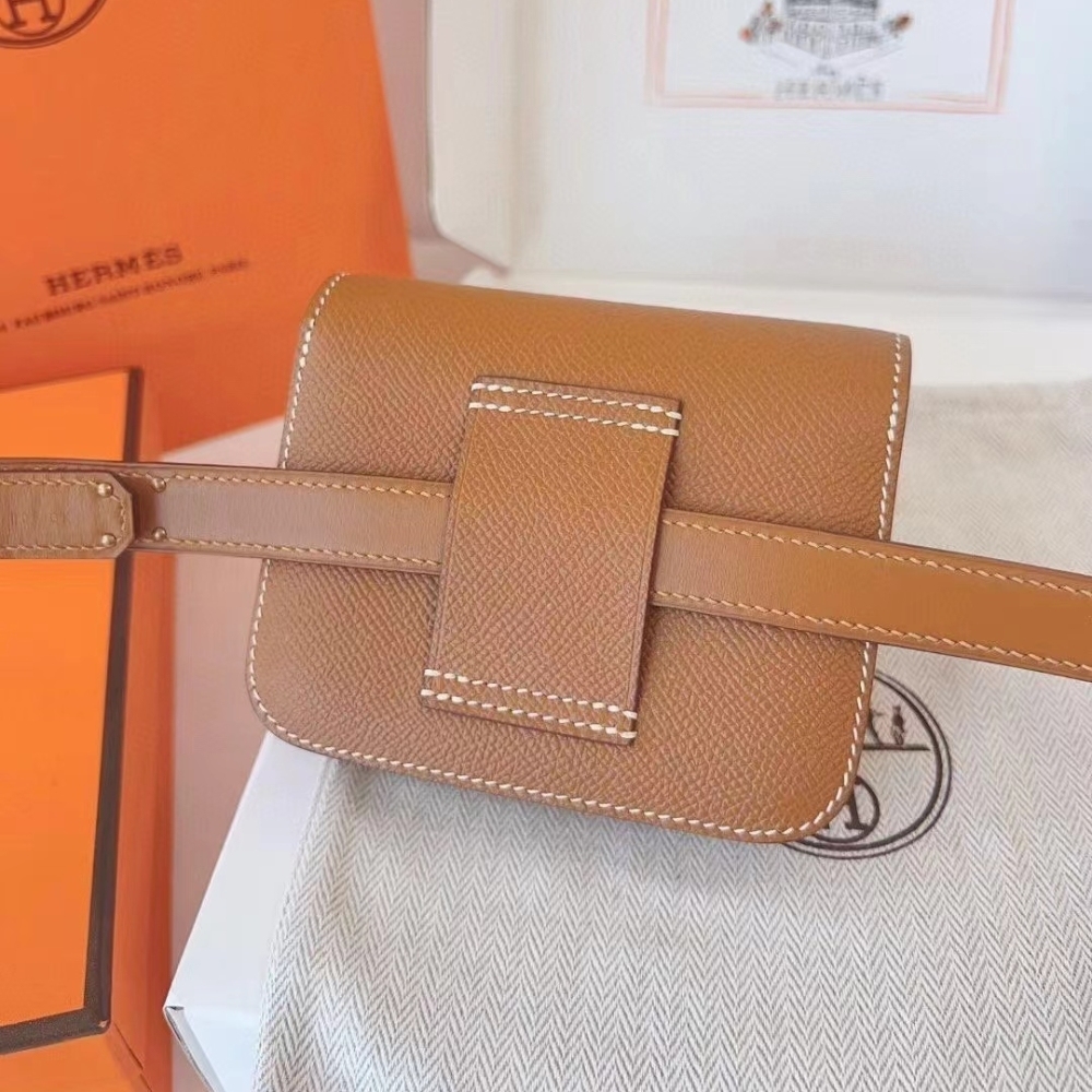 HM CONSTANCE SLIM WALLET GOLD 13CM H082060CC37