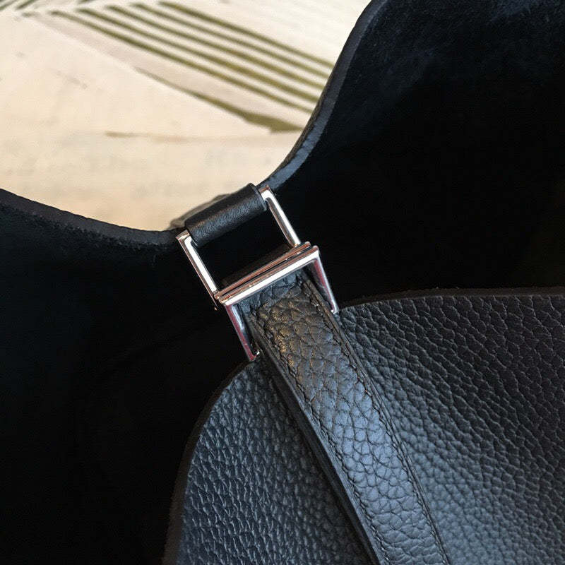 HM Picotin Lock 18 Black Clemence Palladium Hardware For Women 7.5in/19cm