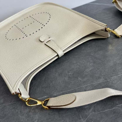 Evelyne 29cm Beige Togo Gold Shw