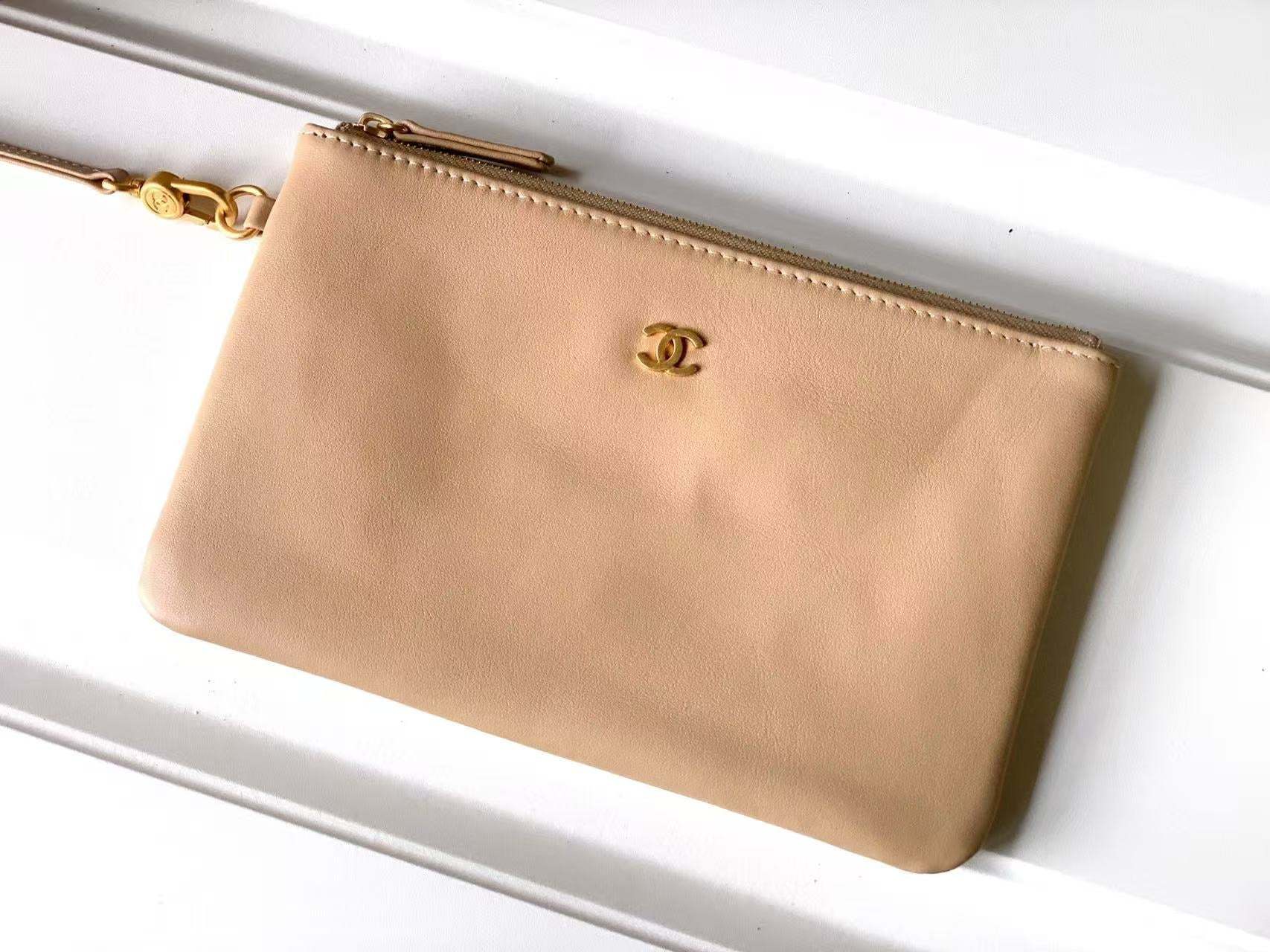 CC 25 Large Crochet Deauville Shopping Bag 34cm Beige