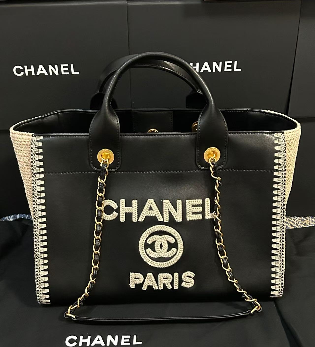 CC 25 Large Crochet Deauville Shopping Bag 34cm Black