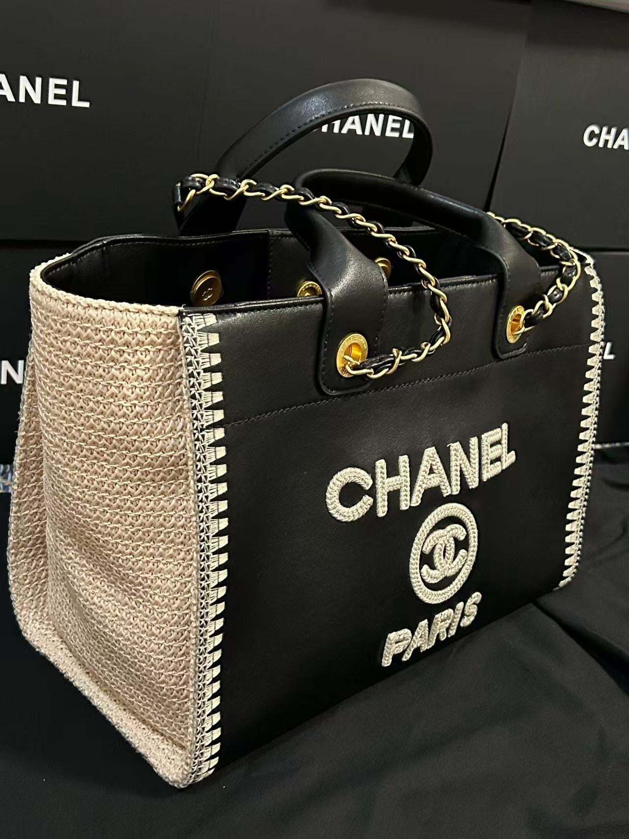 CC 25 Large Crochet Deauville Shopping Bag 34cm Black