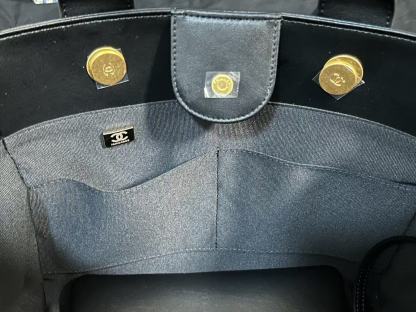 CC 25 Large Crochet Deauville Shopping Bag 34cm Black