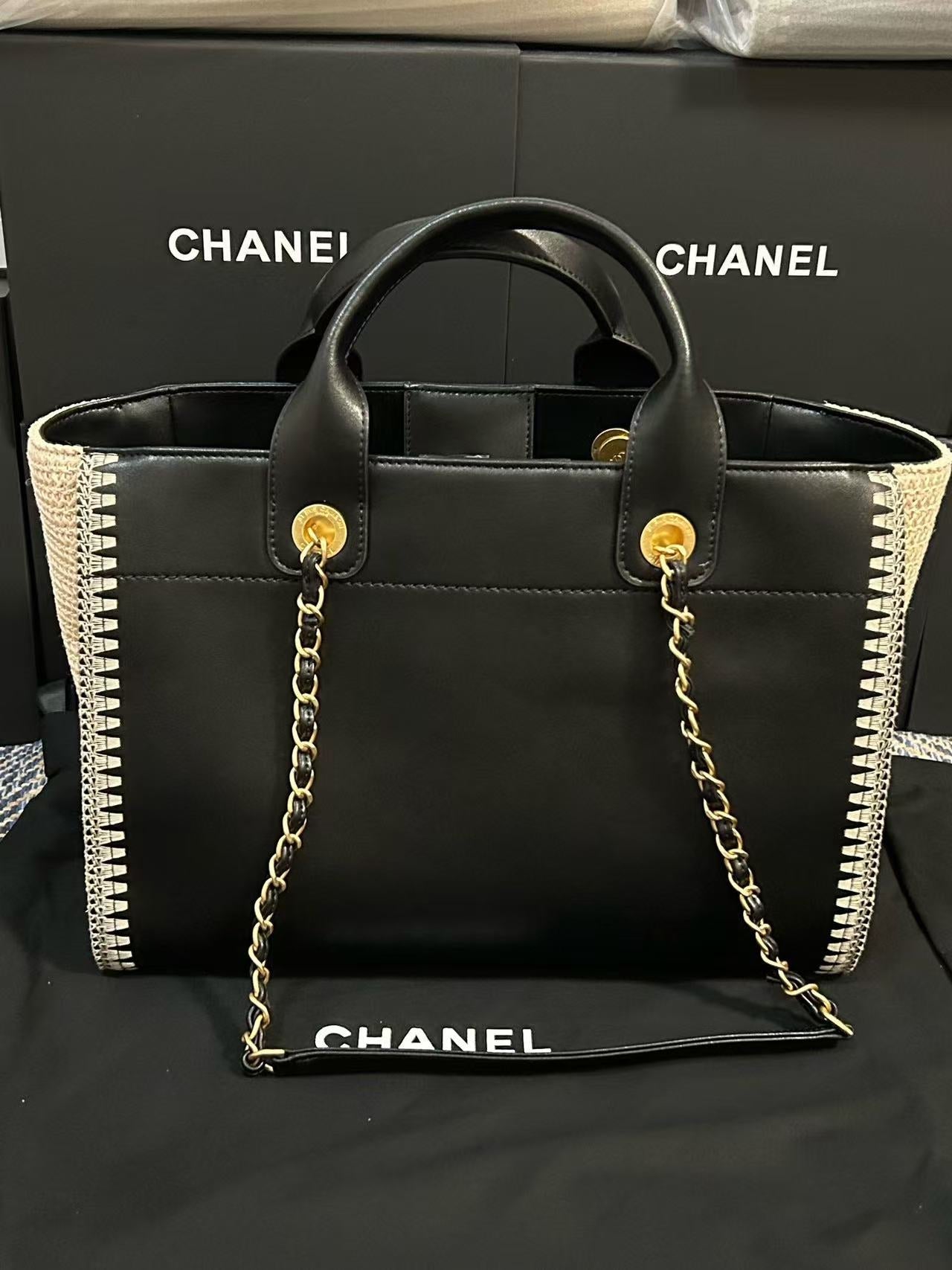 CC 25 Large Crochet Deauville Shopping Bag 34cm Black