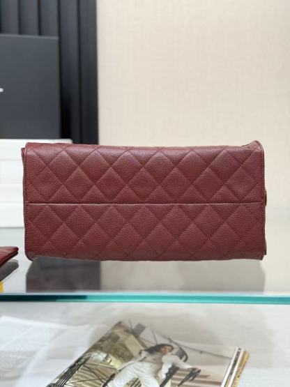 CC 25C Hobo Bags 40 cm Burgundy Calfskin