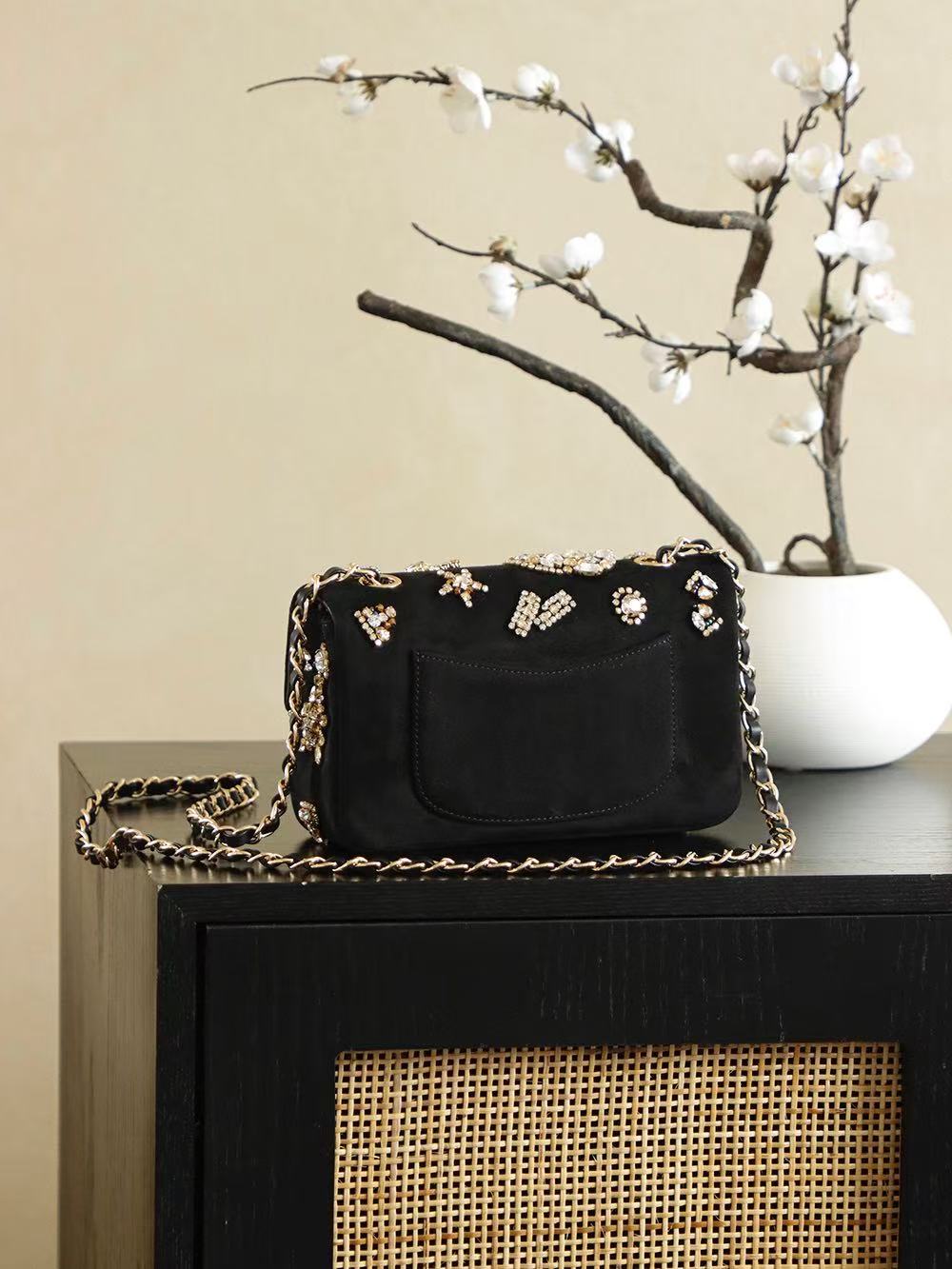 CC 25 Mini Classic Flap Bag 20cm Black Velvet Strass Gold Hardware