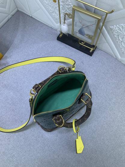 LV ALMA BB MONOGRAM VERNIS DEEP GREEN 25CM