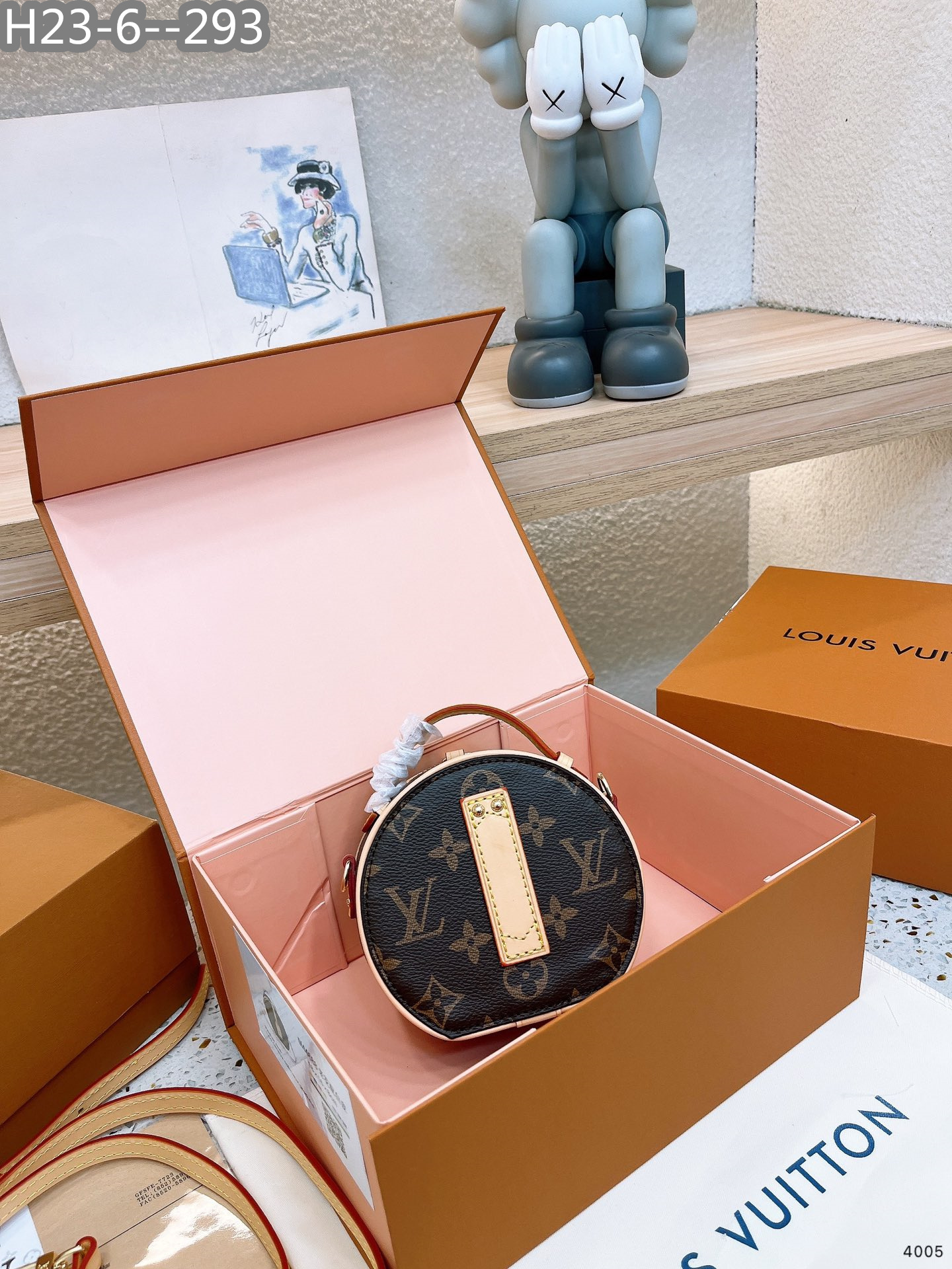 LV PETITE BOITE CHAPEAU BEIGE AND BROWN 13CM