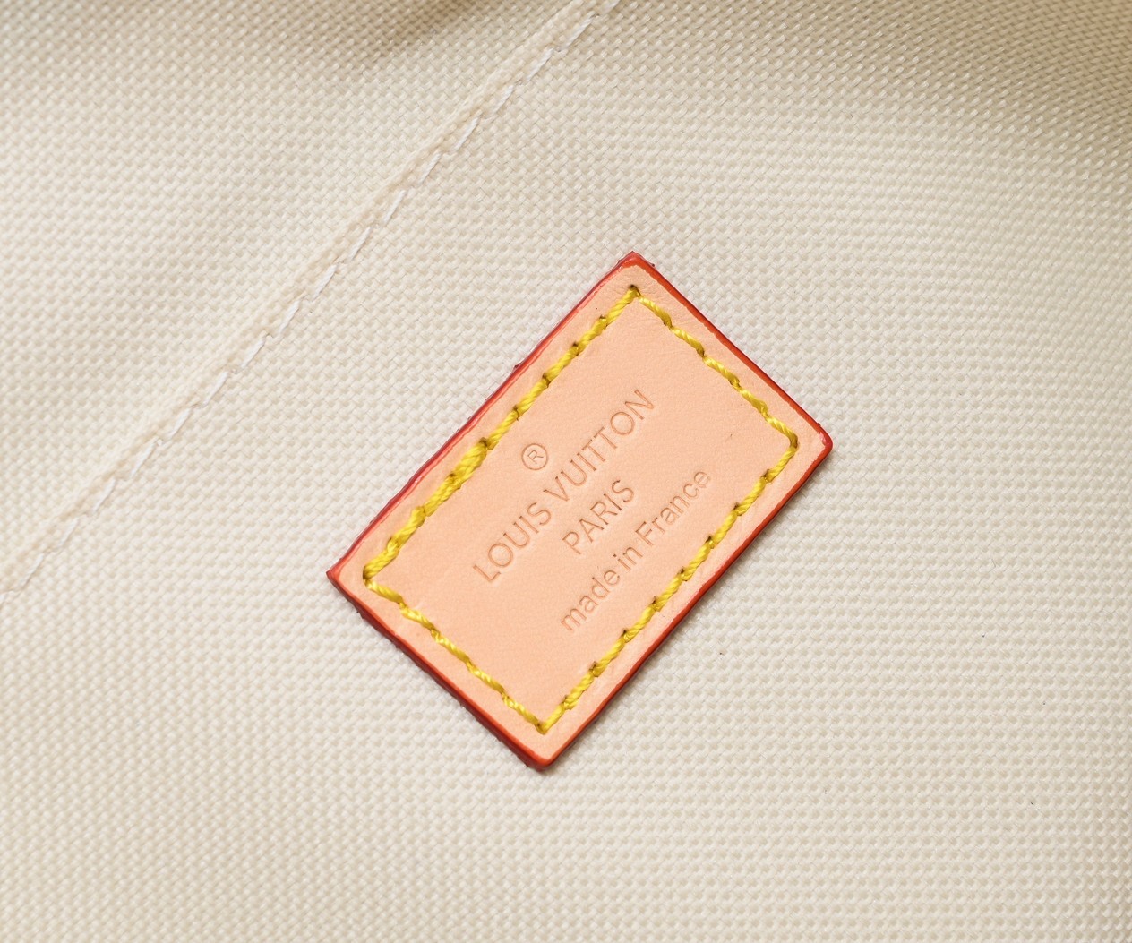 LV TOTALLY MM DAMIER AZUR 43CM